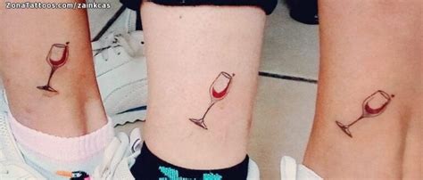 tatuajes de amigas copa de vino|Ideas de tatuajes de copa de vino para amigas